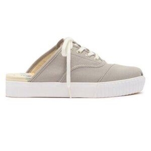 TOMS Cordones slip on mule lace sneakers Grey gray white Sz 6.5